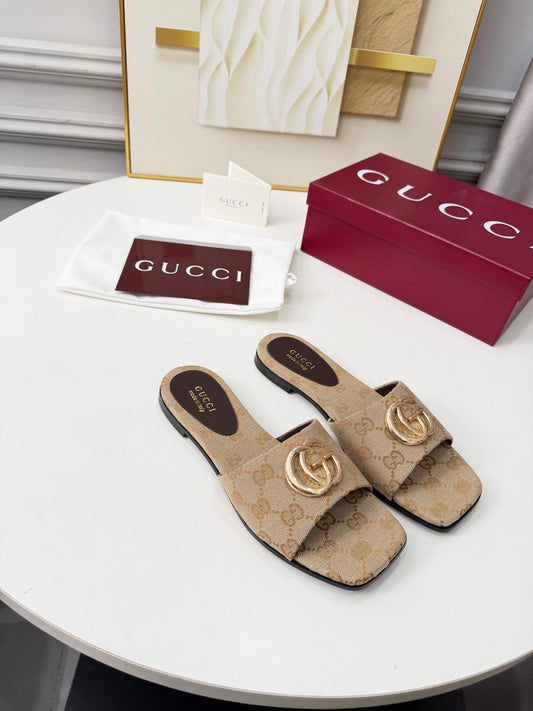 GG 2026 Early Spring Mule Beige Canvas Sheepskin 688514