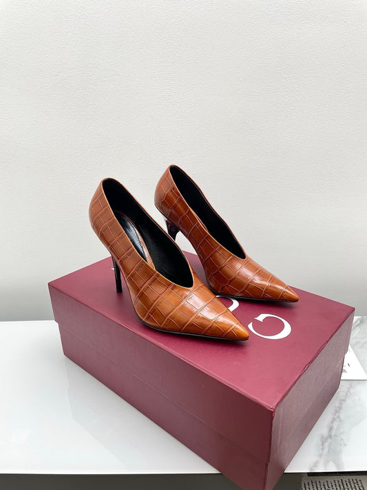 GG 25Ss Crocodile Pattern Pointed Toe High Heels Caramel Leather 511497