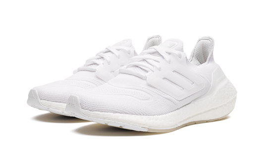 ULTRABOOST 22 WMNS "Triple White" GX5590