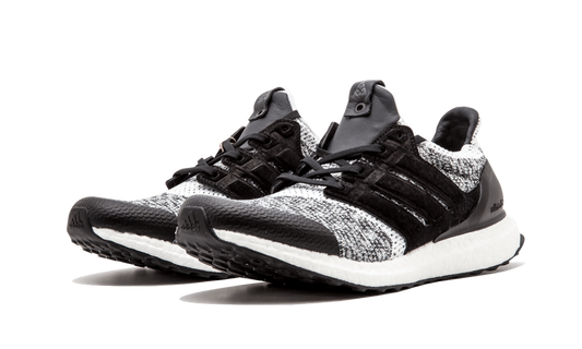 UltraBOOST S.E. "SNS x Social Status" BY2911