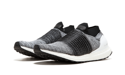 UltraBoost Laceless "Oreo" BB6141