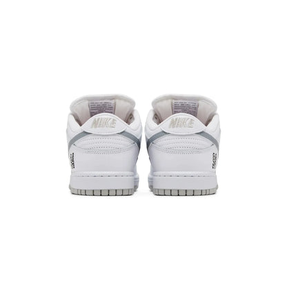 Nike SB Dunk Low Supreme 94 'White Metallic Silver' (2025)