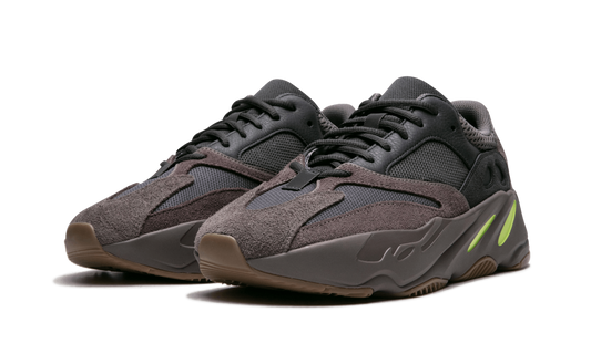 Yeezy Boost 700 "Mauve" EE9614