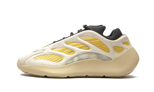 Yeezy 700 V3 "Safflower" G54853
