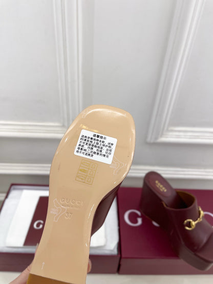 GC Wedge With Horsebit Sandal Burgundy Leather 640270