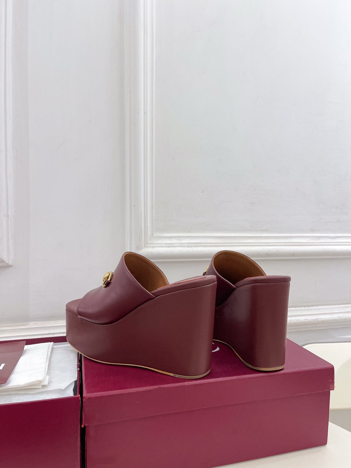 GC Wedge With Horsebit Sandal Burgundy Leather 640270