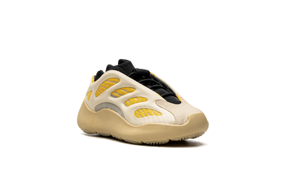 Yeezy 700 V3 Infants "Safflower" G54855